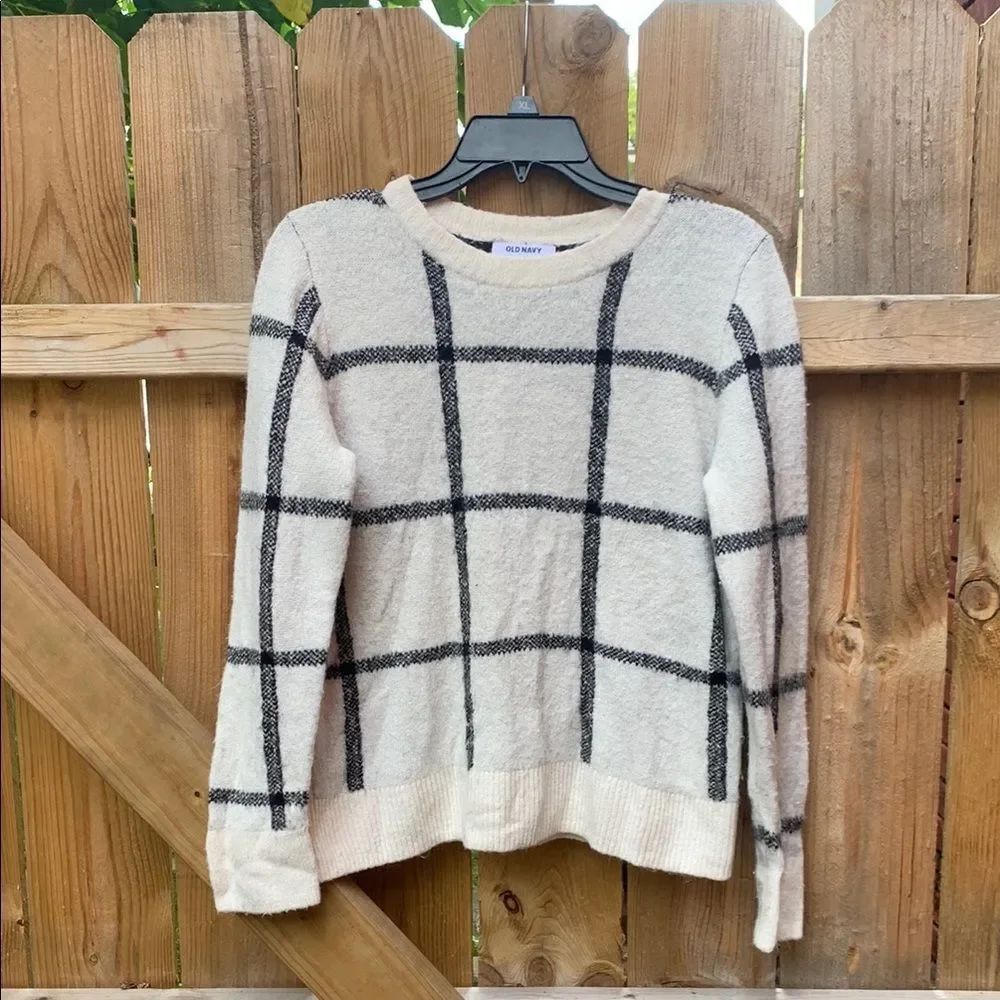 Old Navy Cream and Black Crew Neck Sweater